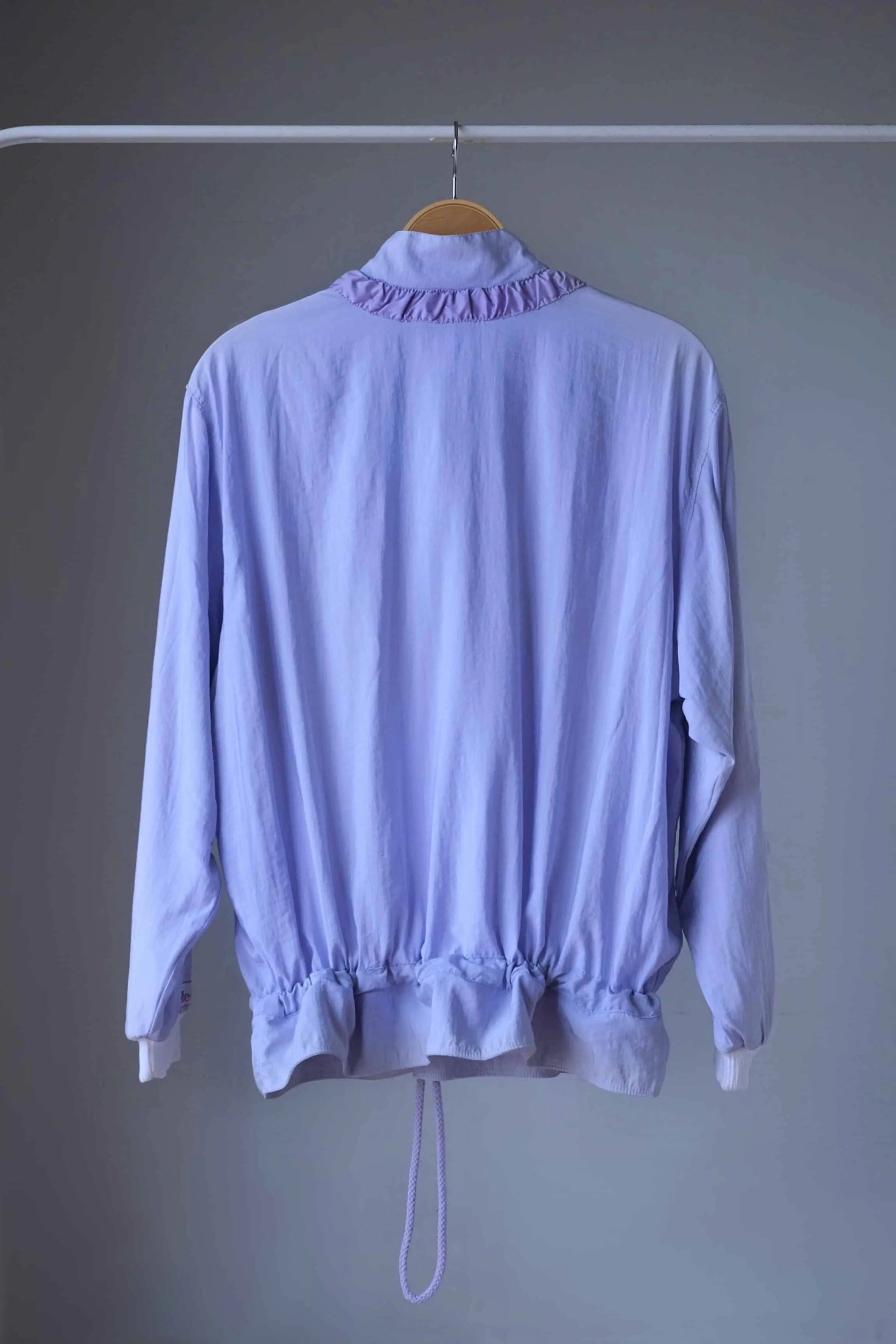 ELLESSE Vintage Women's Lilac Windbreaker & White Leggings Set
