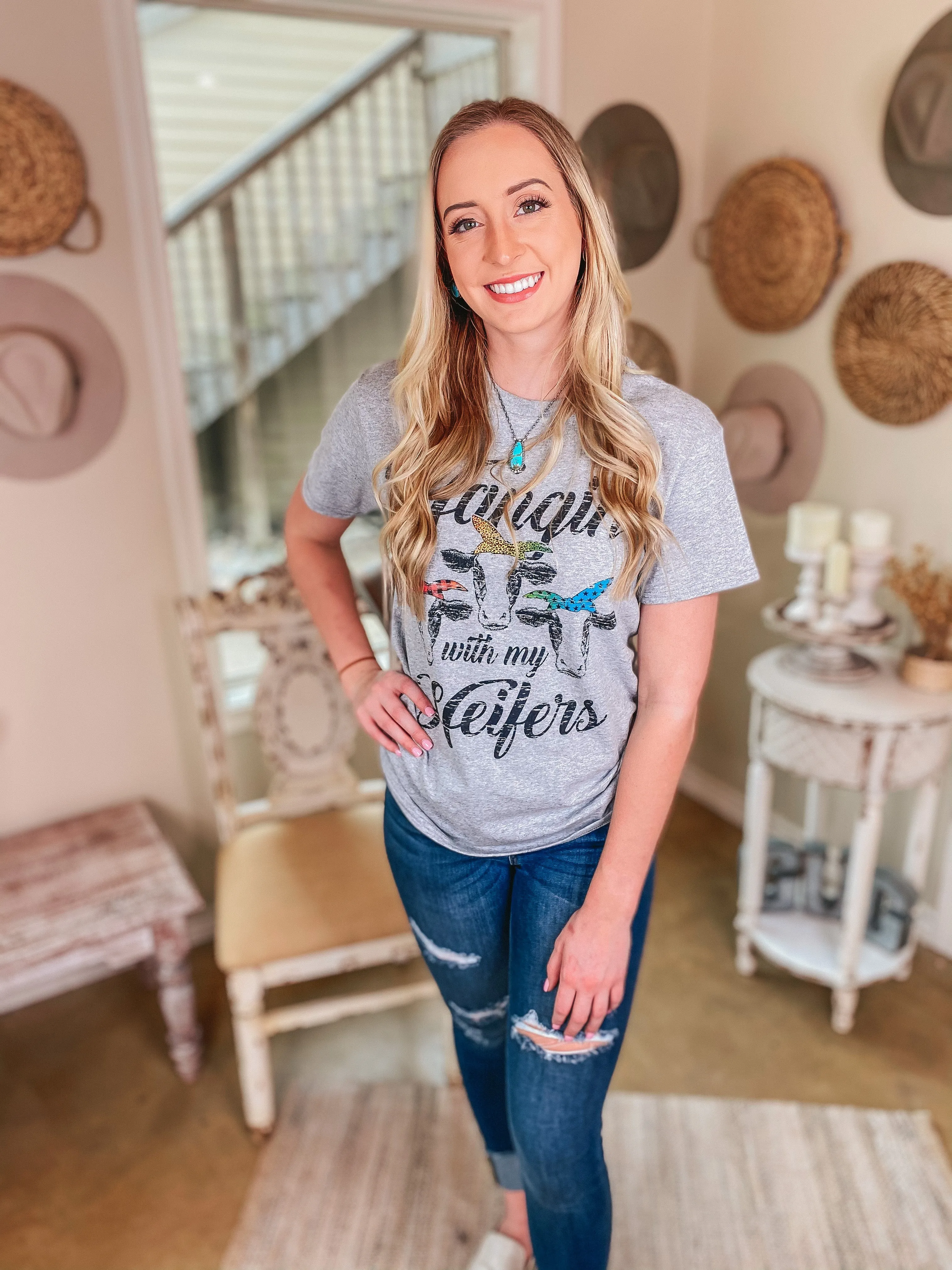 Last Chance Size Small | Hangin' with my Heifers Cow Short Sleeve Graphic Tee in Heather Grey